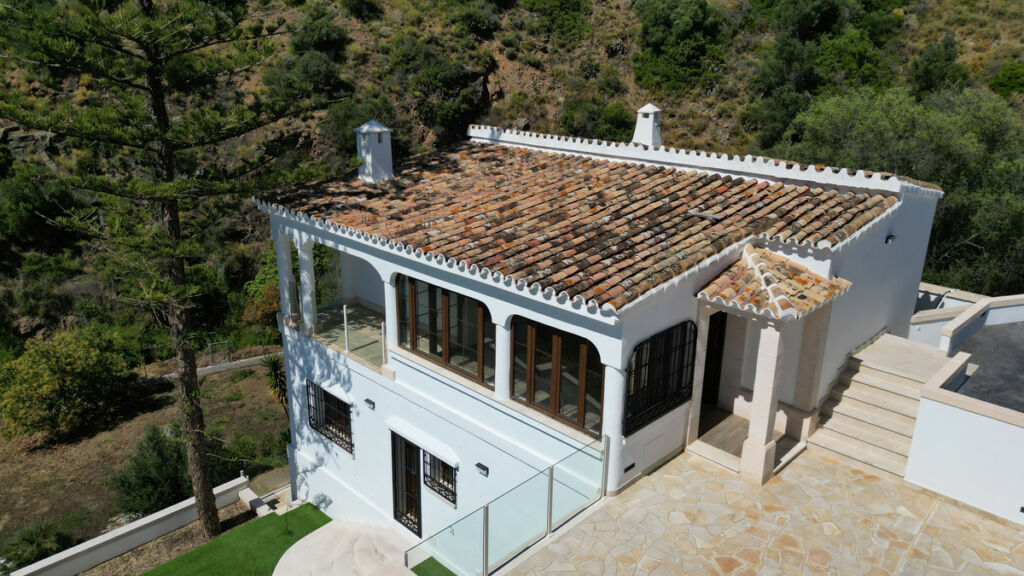 Detached Villa Marbella Málaga - image 16
