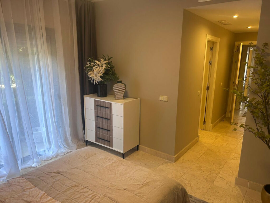 Ground Floor Apartment Benahavís Málaga - image 16