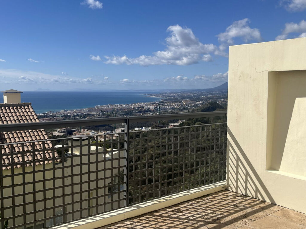 Middle Floor Apartment Altos de los Monteros Málaga - image 16