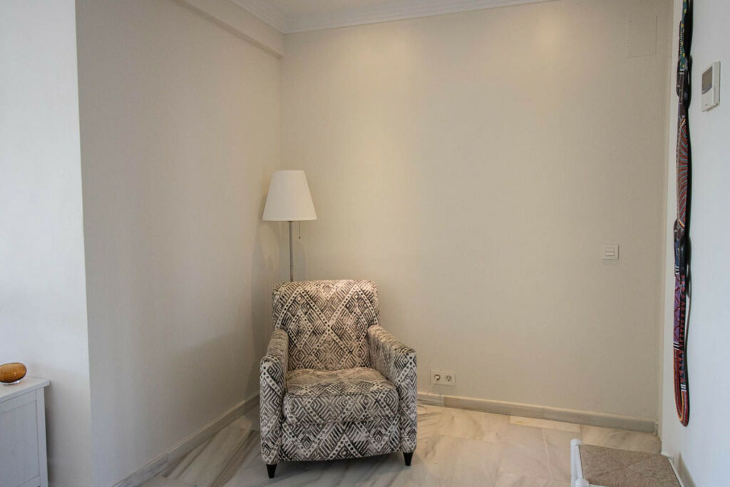 Middle Floor Apartment Nueva Andalucía Málaga - image 16