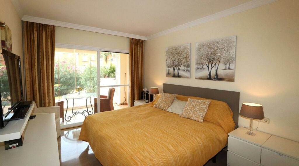 Ground Floor Apartment Elviria Málaga - image 16