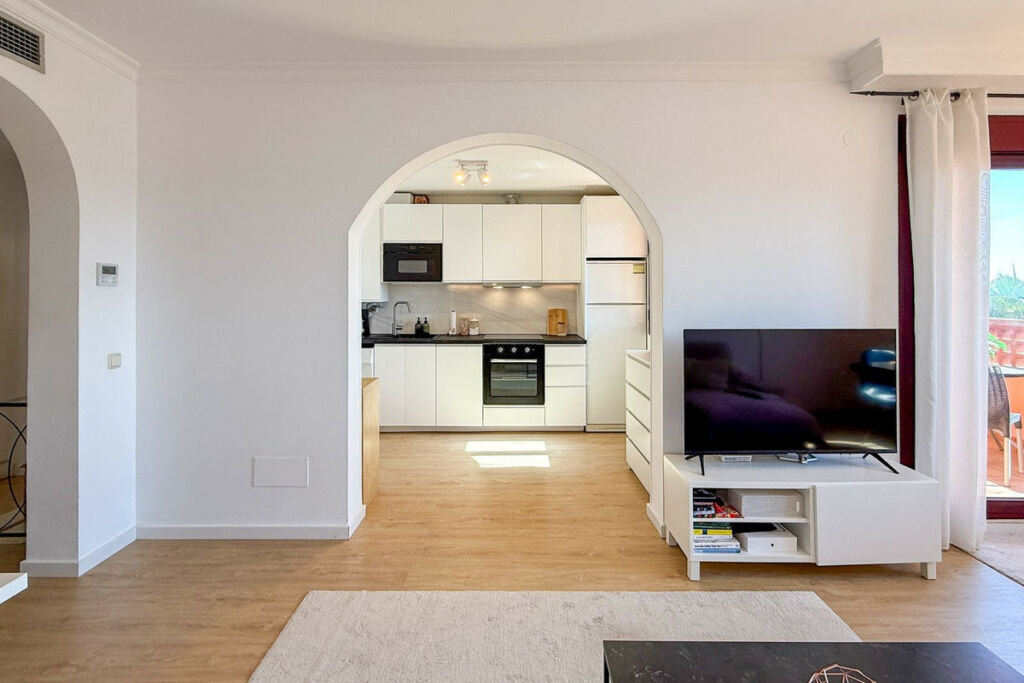 Top Floor Apartment El Paraiso Málaga - image 16
