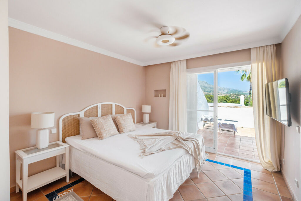 Townhouse Nueva Andalucía Málaga - image 16