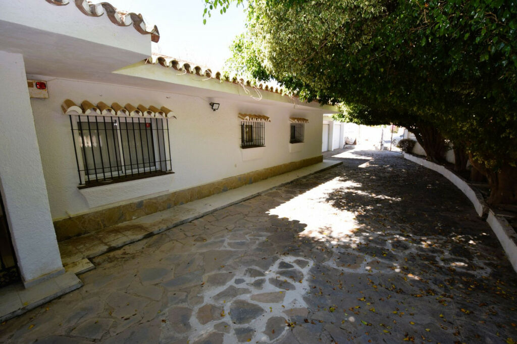 Detached Villa Mijas Costa Málaga - image 15