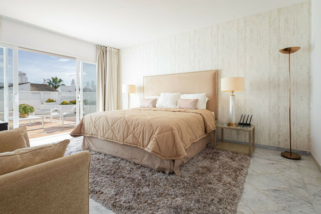Penthouse Duplex The Golden Mile Málaga - image 16