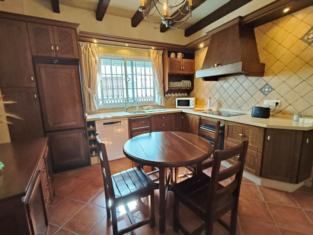 Townhouse Manilva Málaga - image 14