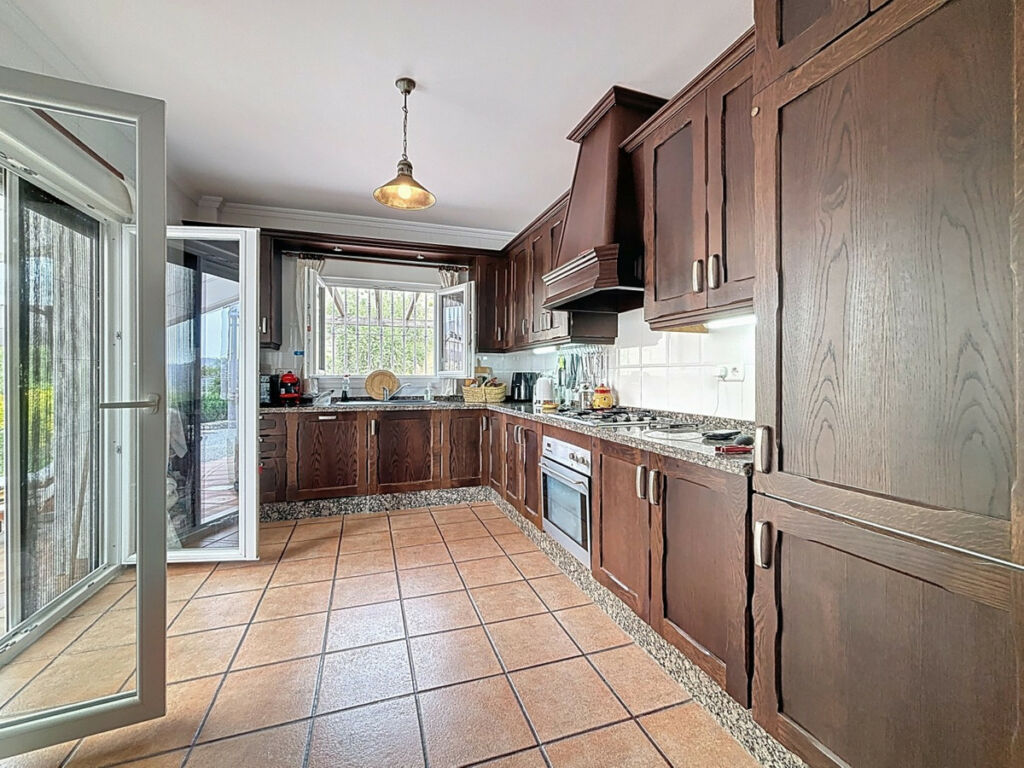Detached Villa Canillas de Albaida Málaga - image 17