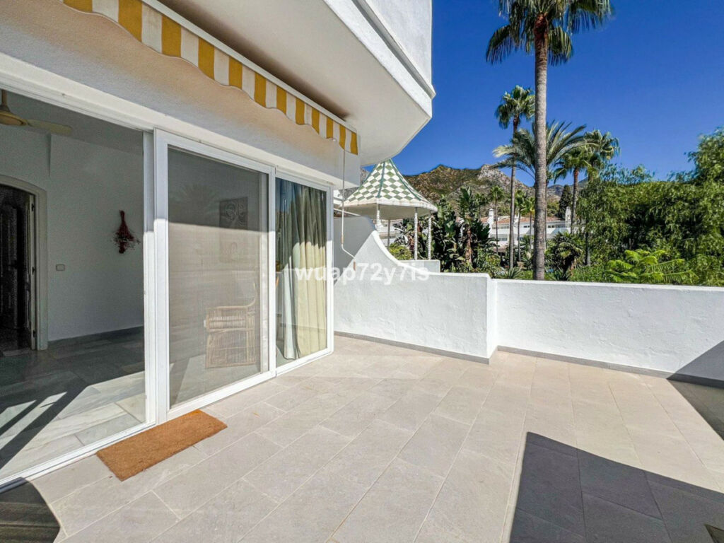 Townhouse Sierra Blanca Málaga - image 22