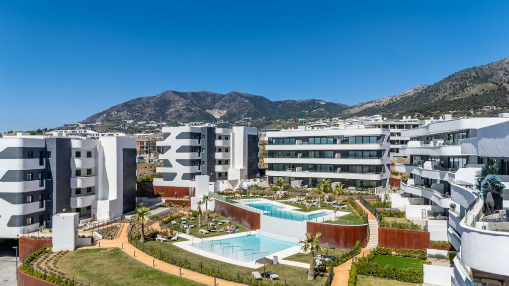 Top Floor Apartment Fuengirola Málaga - image 16
