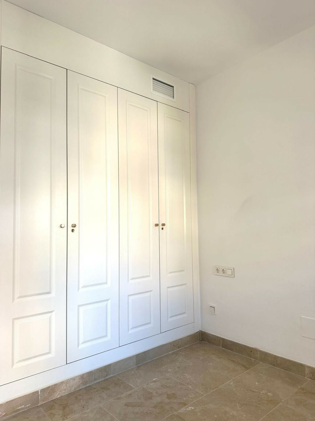 Penthouse La Duquesa Málaga - image 16