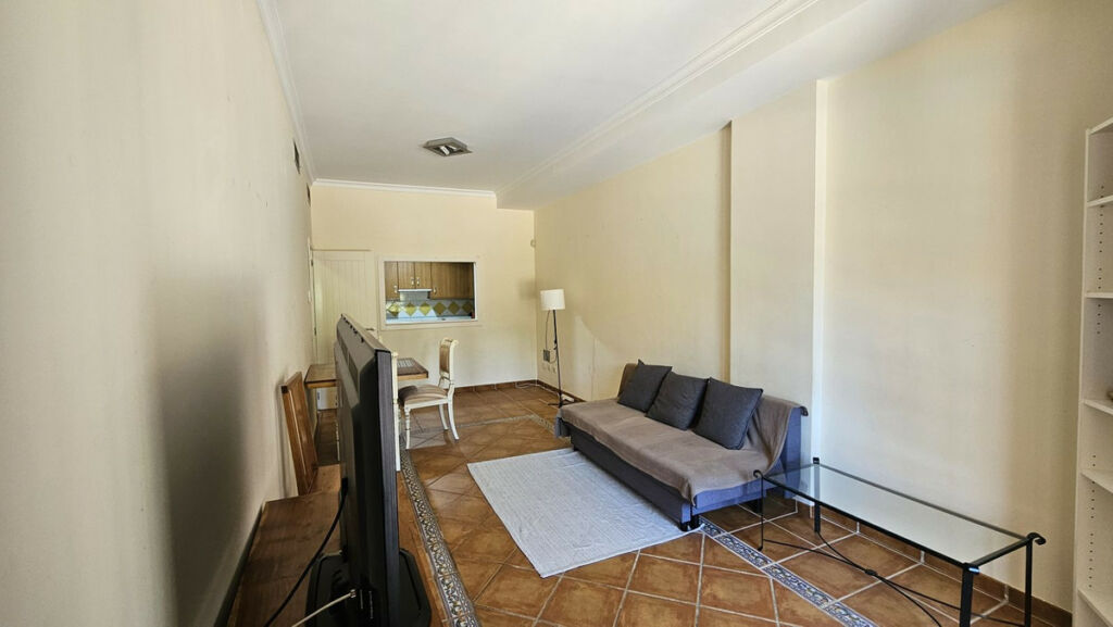 Middle Floor Apartment Estepona Málaga - image 16