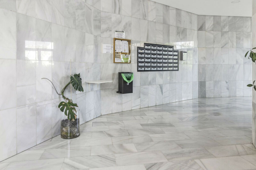 Middle Floor Apartment Estepona Málaga - image 17