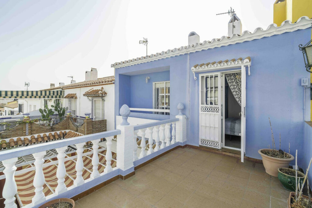 Townhouse Las Lagunas Málaga - image 16