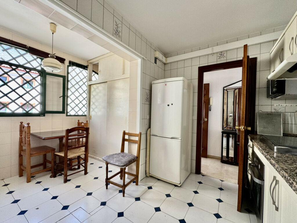 Middle Floor Apartment Fuengirola Málaga - image 15