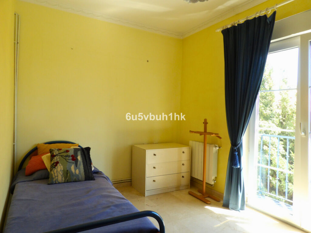Detached Villa Fuengirola Málaga - image 16