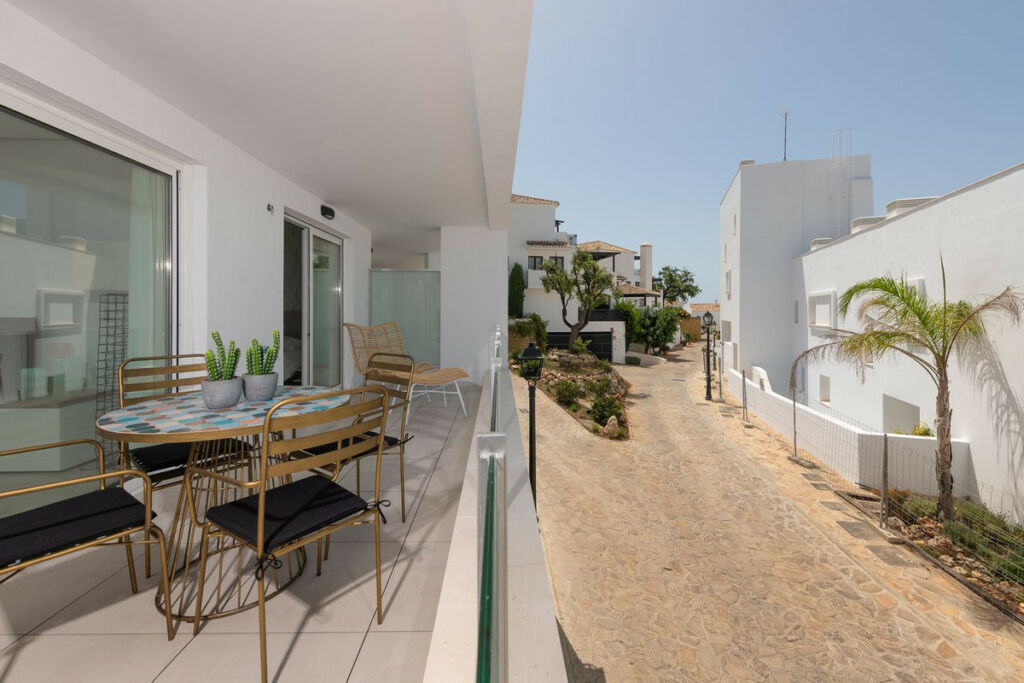 Middle Floor Apartment Altos de los Monteros Málaga - image 16