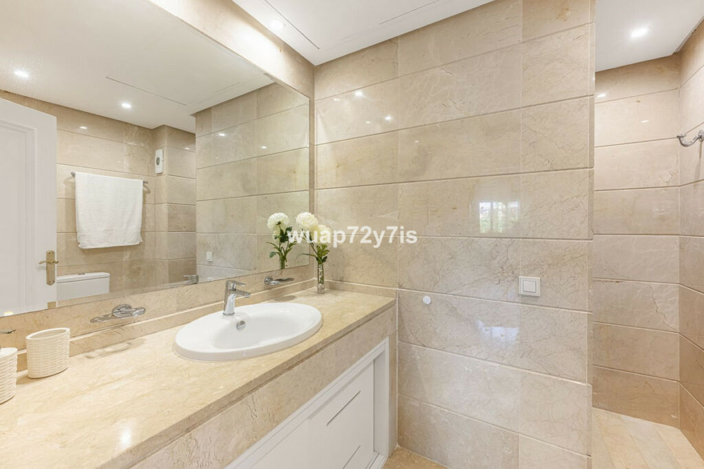 Penthouse Estepona Málaga - image 16