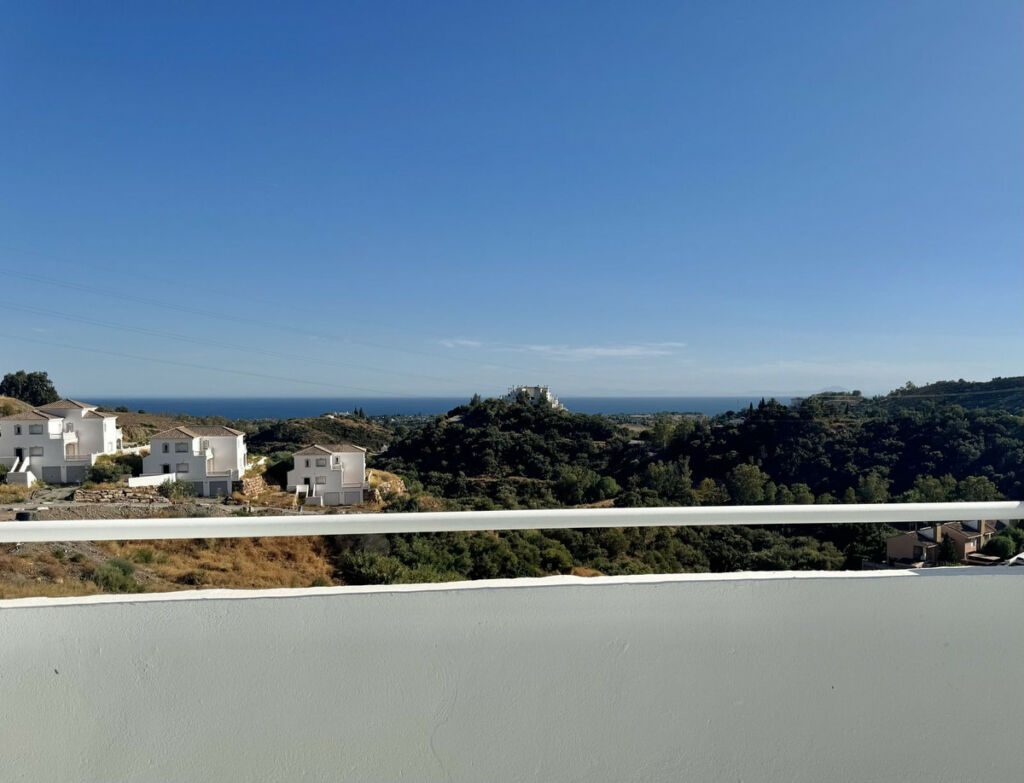 Top Floor Apartment Estepona Málaga - image 16