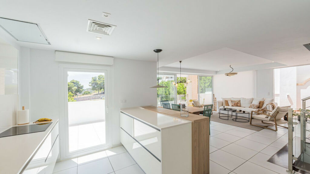 Detached Villa Benalmadena Málaga - image 16