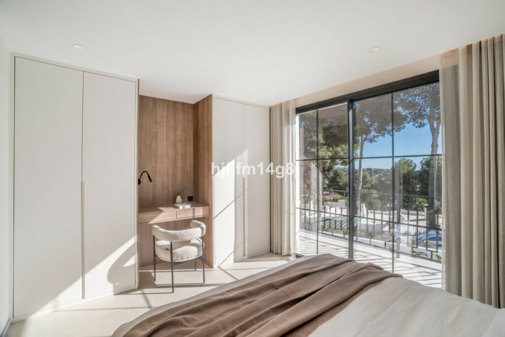 Townhouse Nueva Andalucía Málaga - image 16