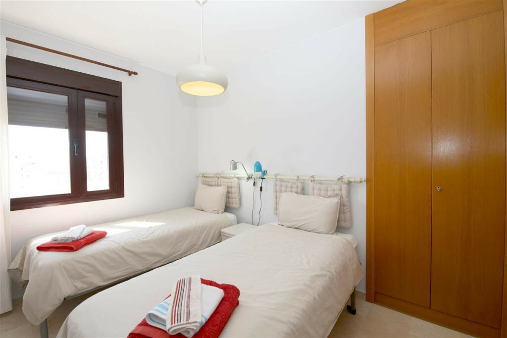 Middle Floor Apartment Estepona Málaga - image 16
