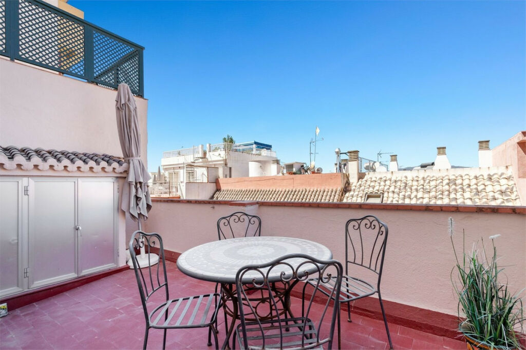 Middle Floor Apartment Fuengirola Málaga - image 16