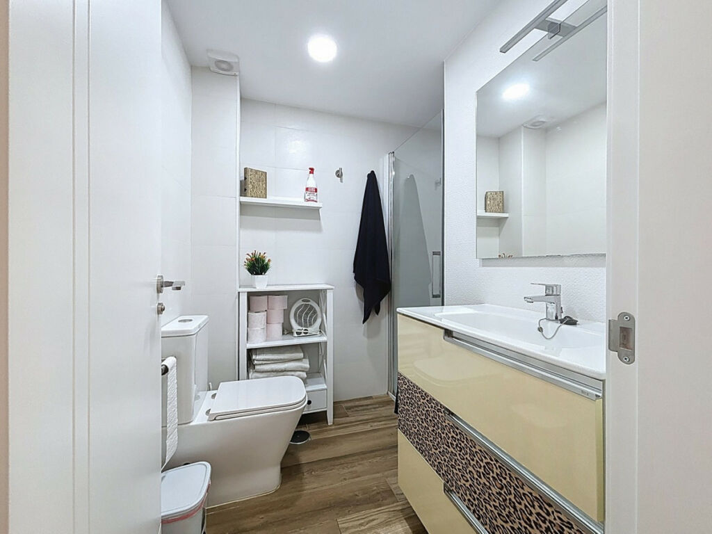 Middle Floor Apartment Torre del Mar Málaga - image 16