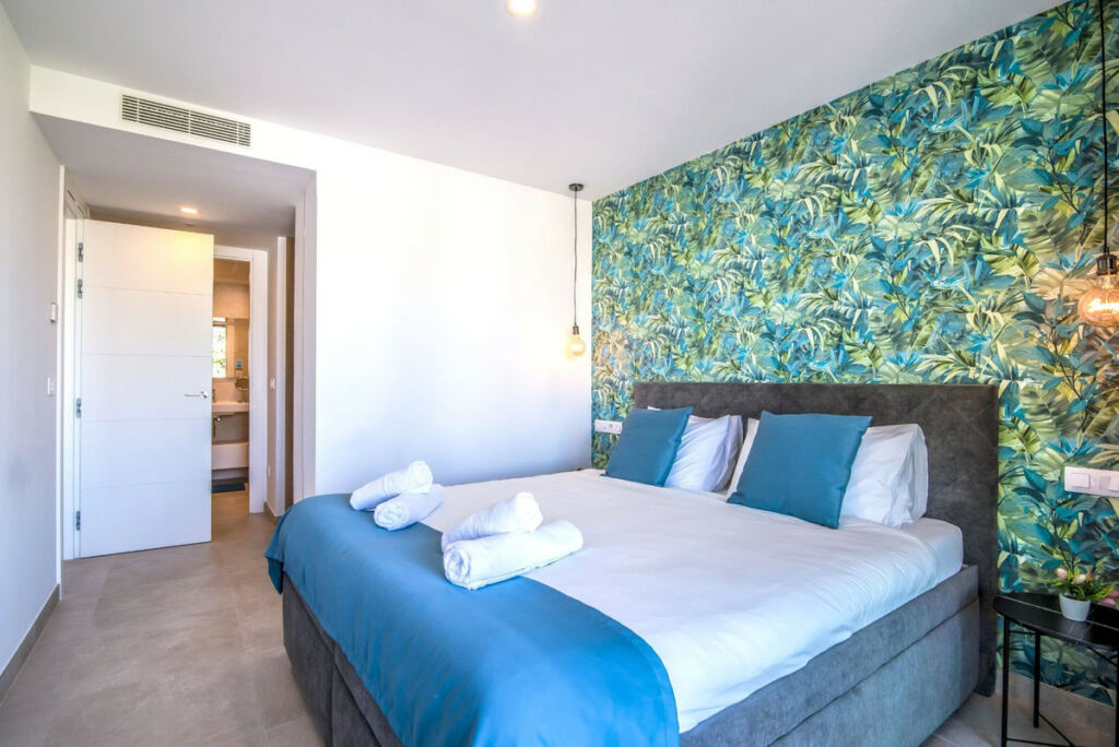 Middle Floor Apartment Fuengirola Málaga - image 16