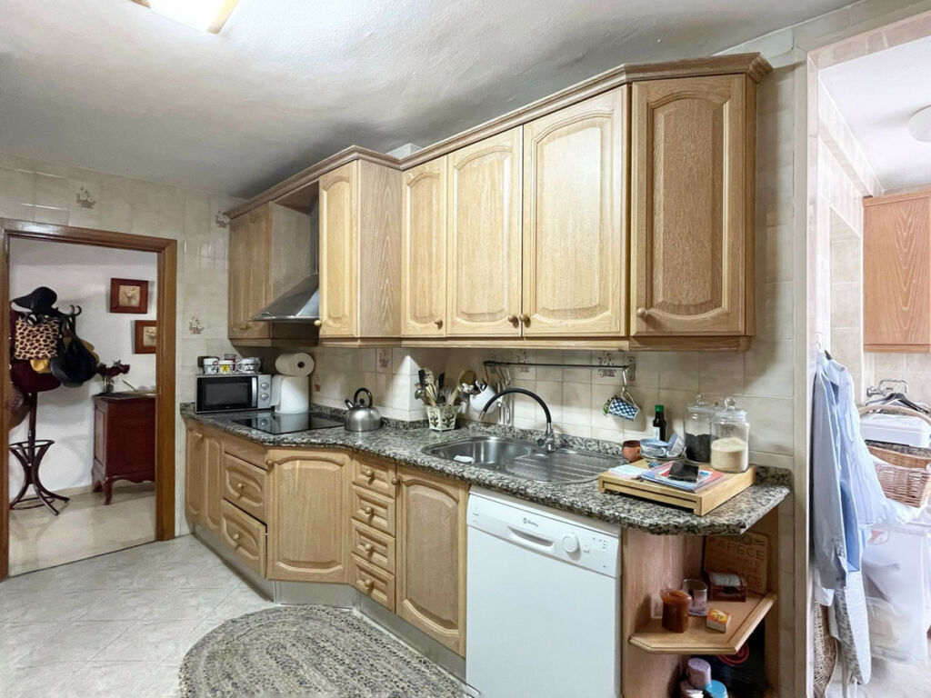 Middle Floor Apartment Los Boliches Málaga - image 16