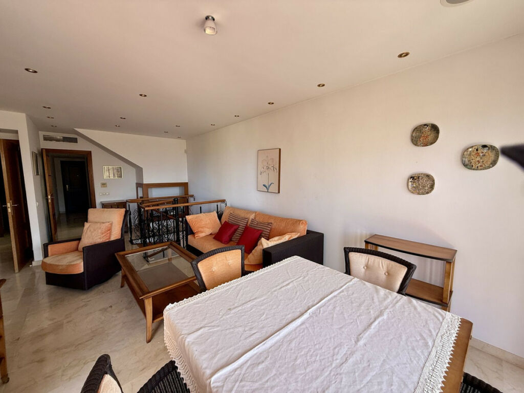 Semi-Detached House Elviria Málaga - image 16