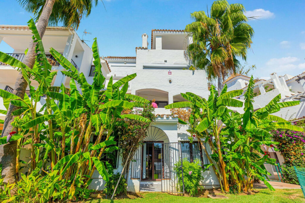 Ground Floor Apartment Puerto Banús Málaga - image 15