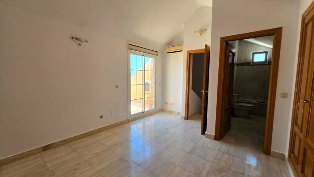 Townhouse La Cala de Mijas Málaga - image 16