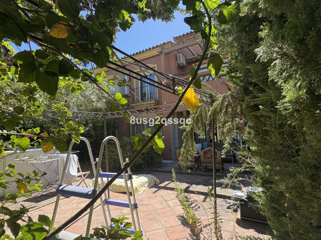 Semi-Detached House Bel Air Málaga - image 16