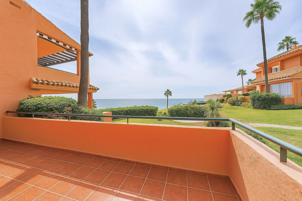 Townhouse Estepona Málaga - image 17