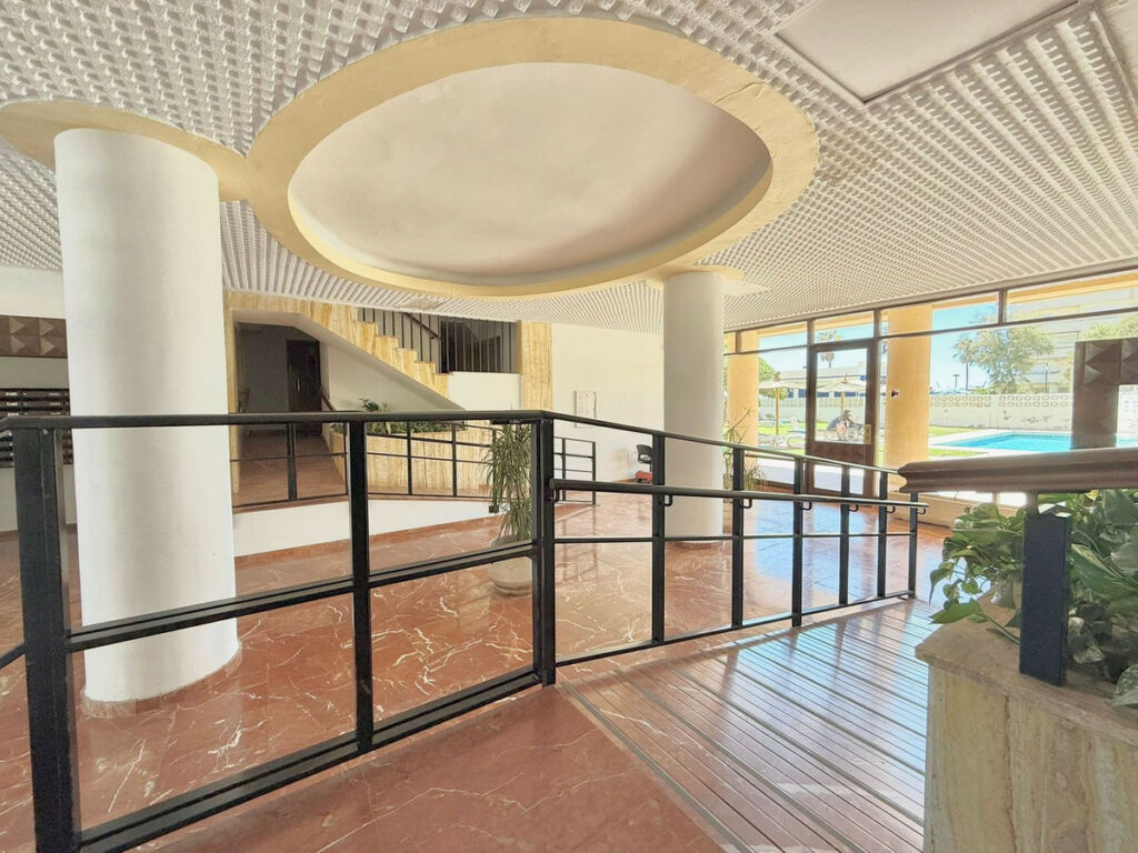 Middle Floor Apartment Fuengirola Málaga - image 16