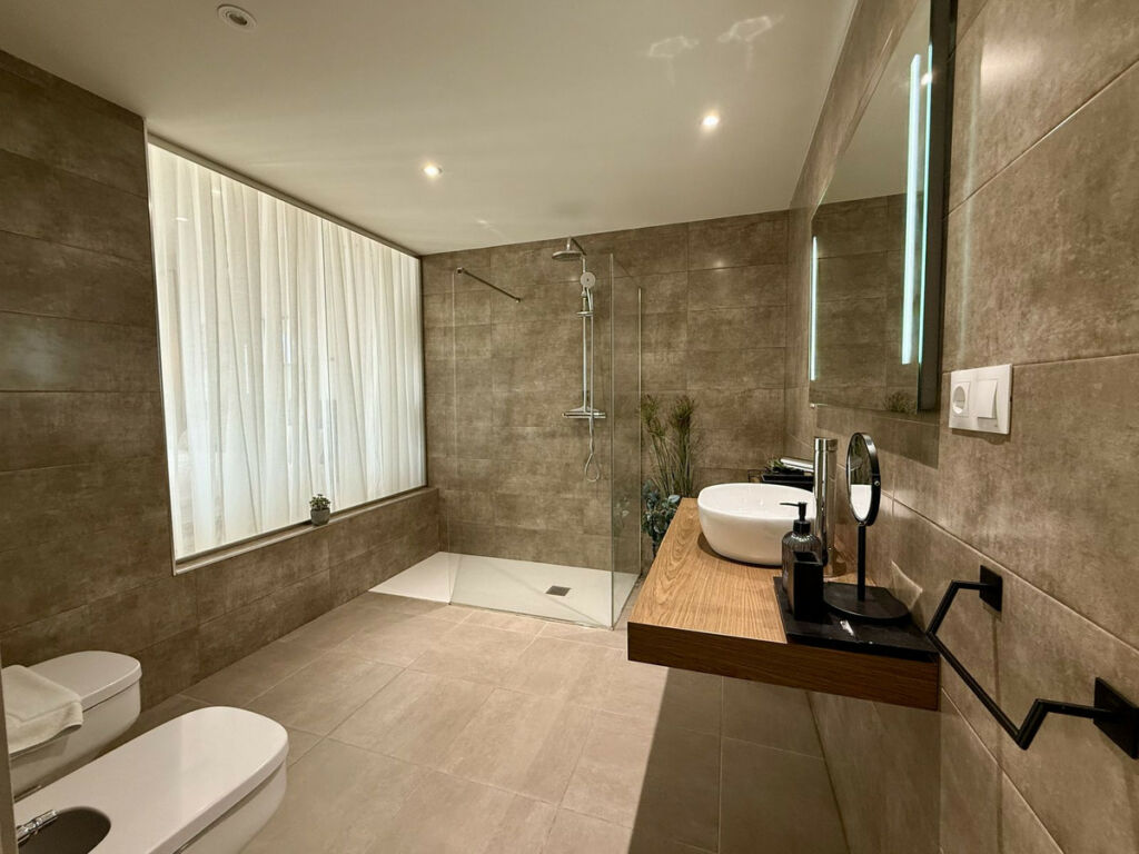 Middle Floor Apartment Puerto Banús Málaga - image 8