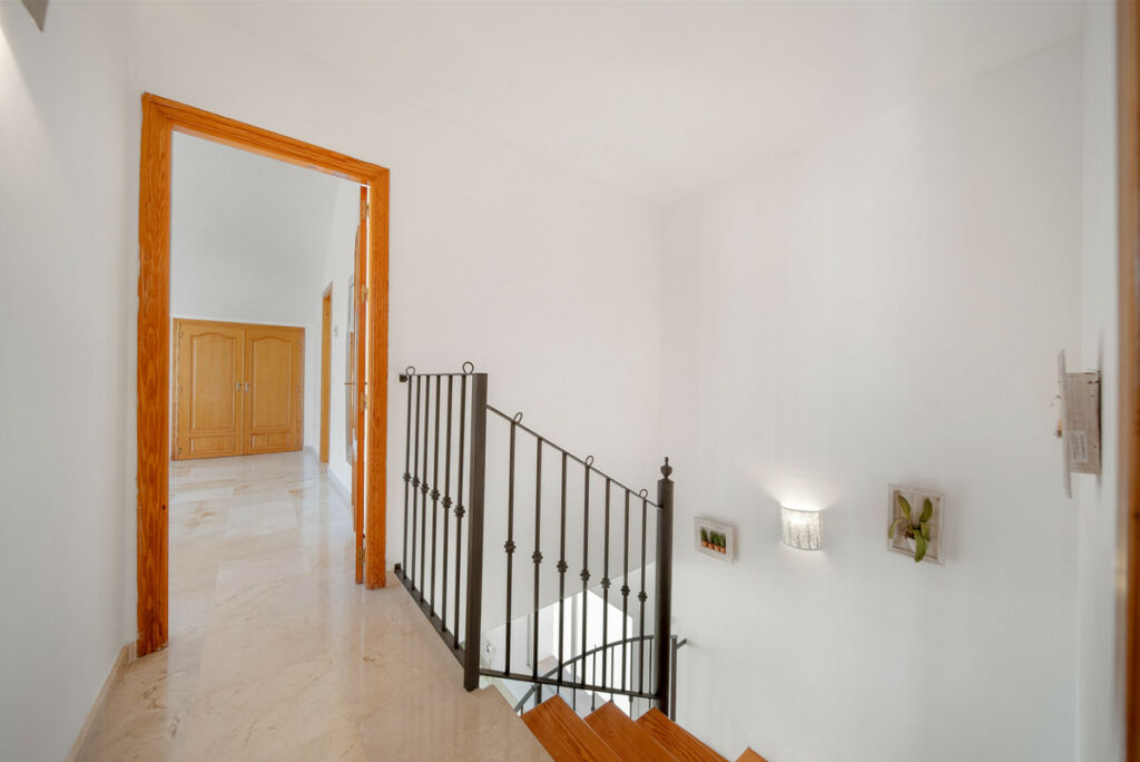 Penthouse Duplex Nueva Andalucía Málaga - image 16