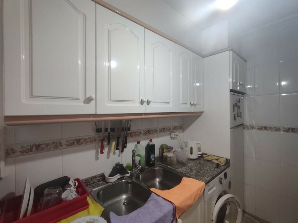 Middle Floor Apartment Torrevieja Alicante - image 16