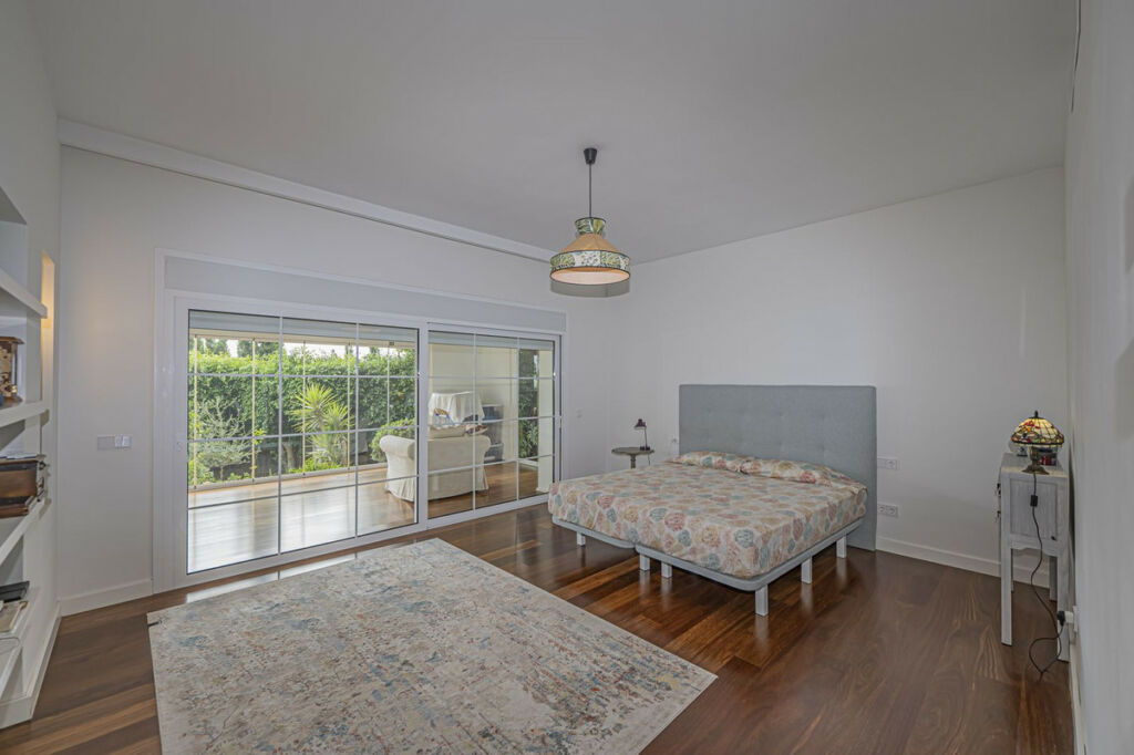 Detached Villa El Paraiso Málaga - image 16