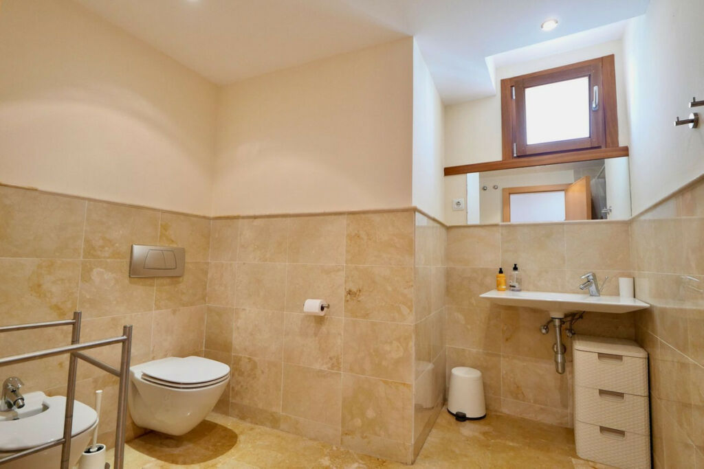 Penthouse Altos de los Monteros Málaga - image 16