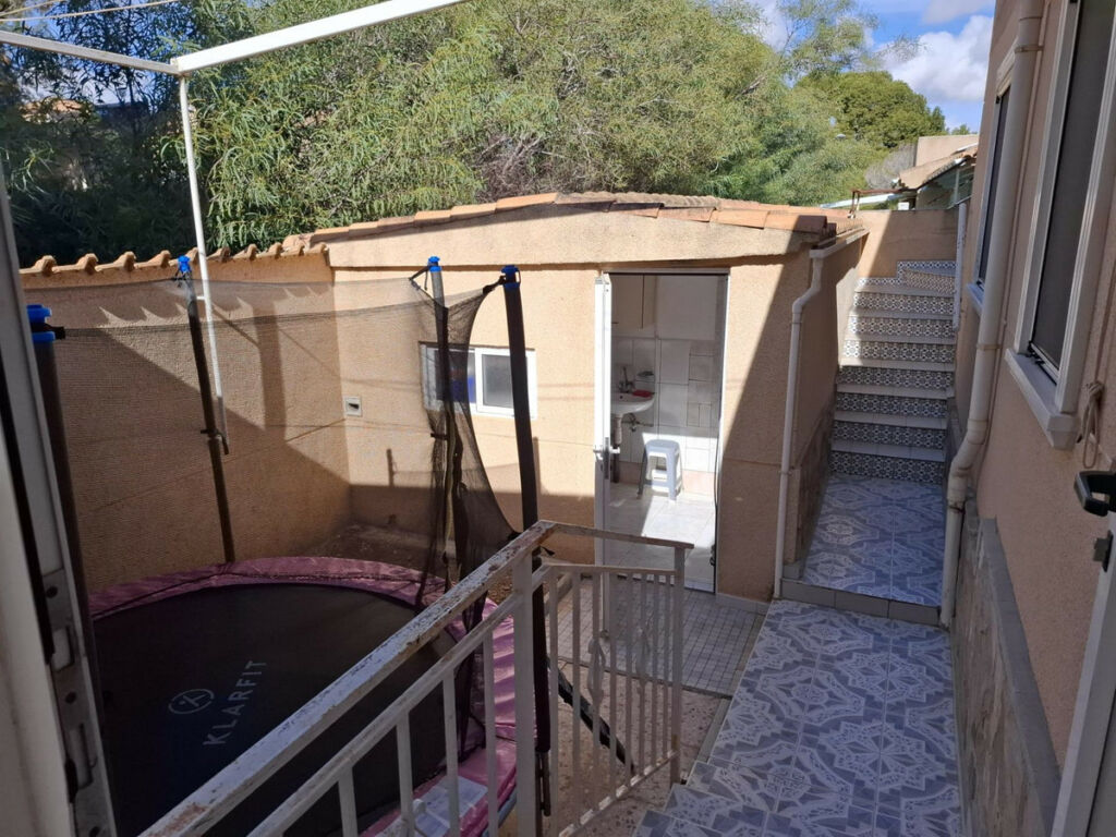 Bungalow Torrevieja Alicante - image 16