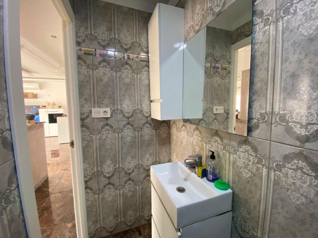Top Floor Apartment Torrevieja Alicante - image 16
