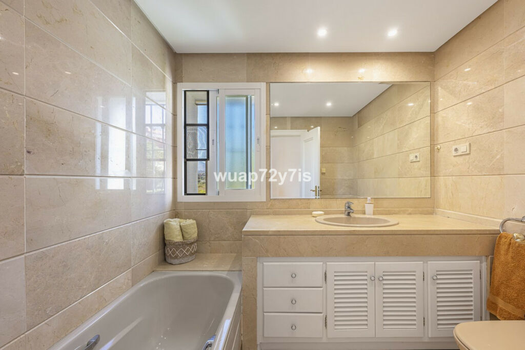 Ground Floor Apartment Estepona Málaga - image 16