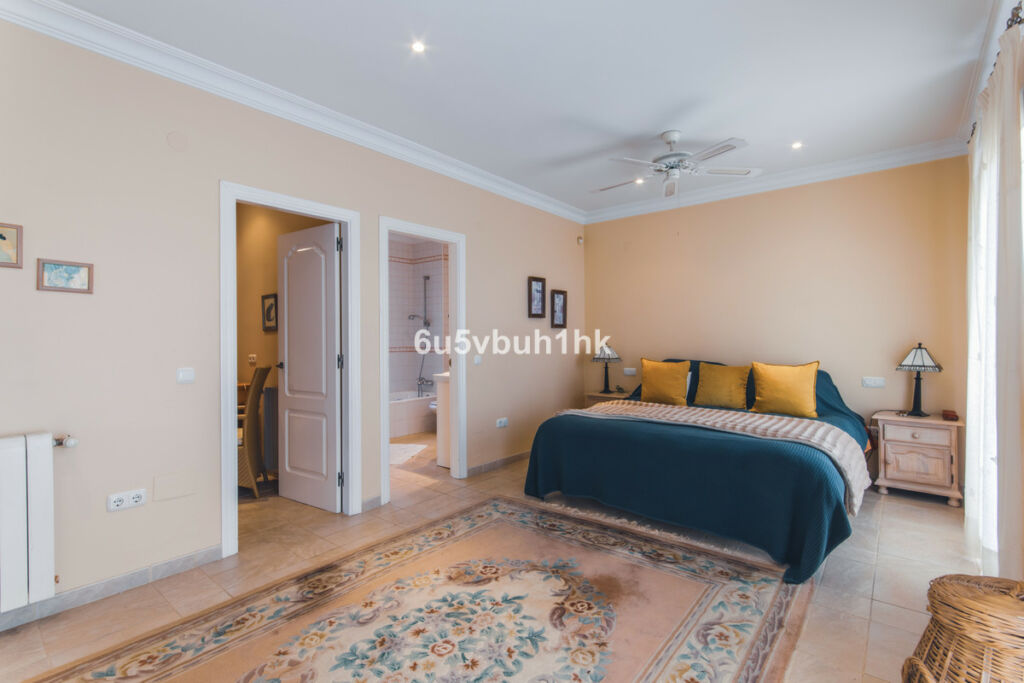Townhouse Frigiliana Málaga - image 16