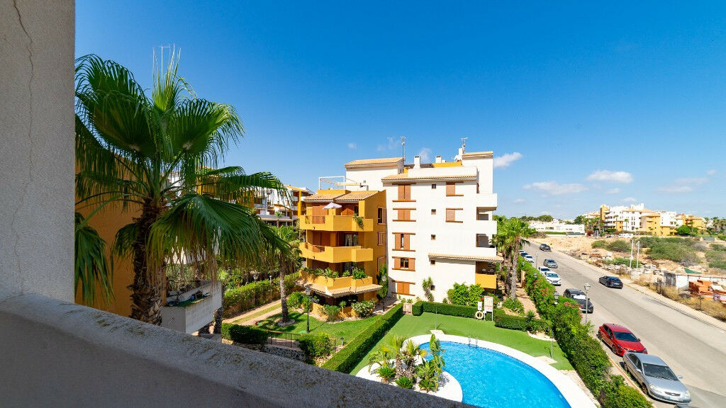Middle Floor Apartment Punta Prima Alicante - image 16