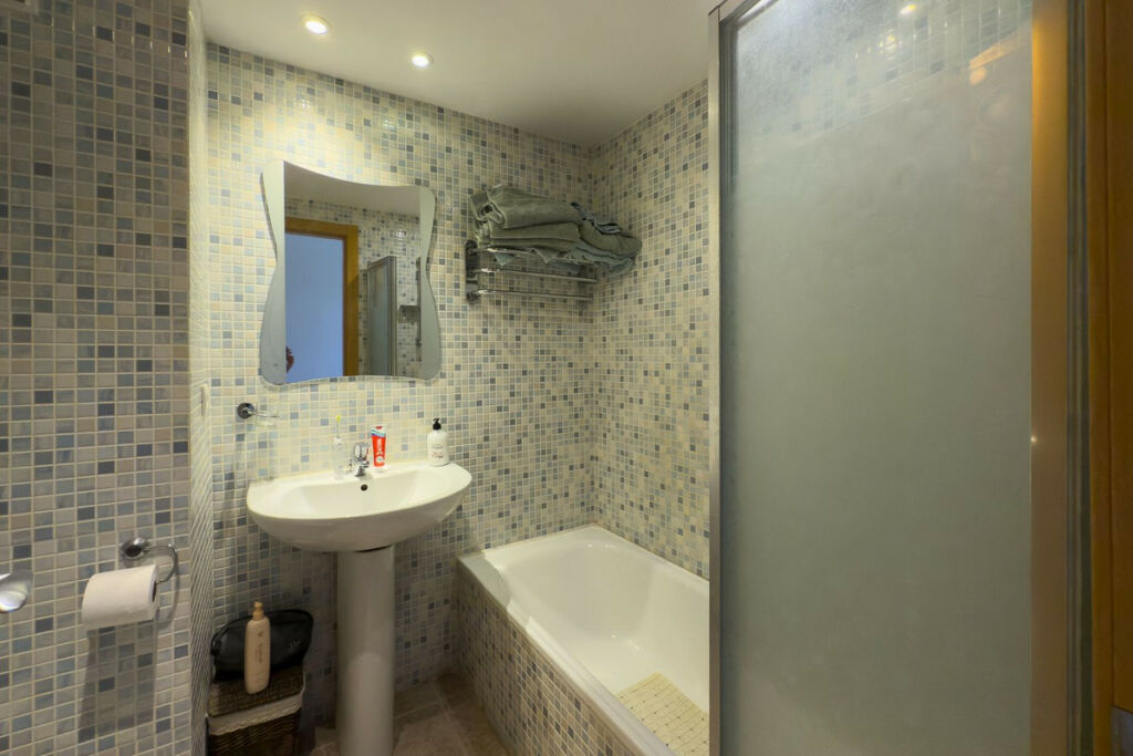 Penthouse Casares Málaga - image 17