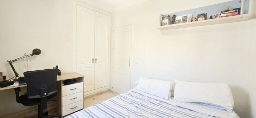Middle Floor Apartment Arroyo de la Miel Málaga - image 16