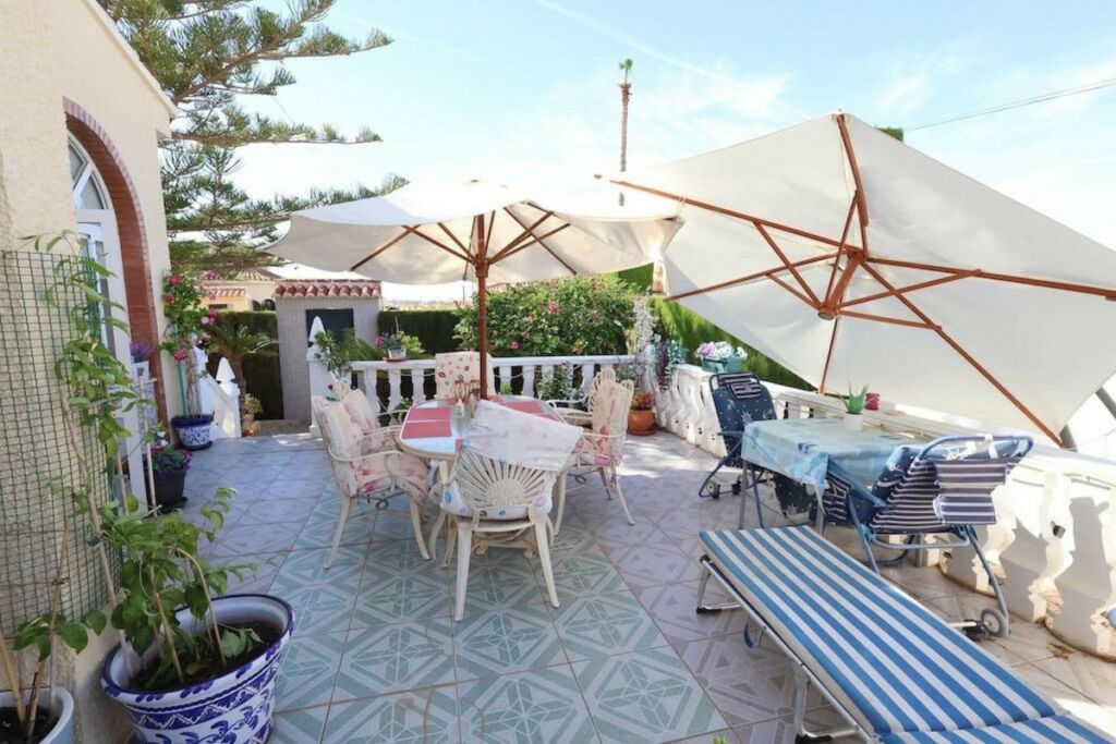Detached Villa Torrevieja Alicante - image 16