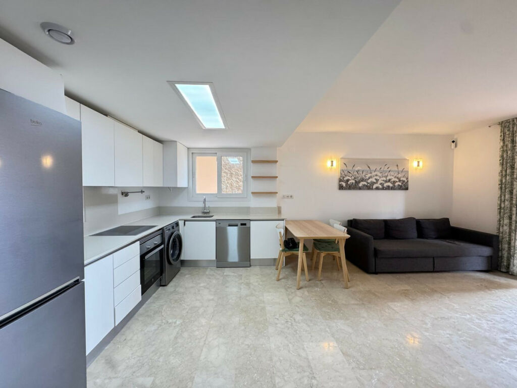Middle Floor Apartment Torrevieja Alicante - image 16