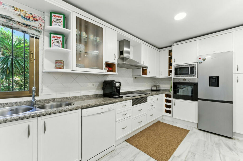 Ground Floor Apartment Elviria Málaga - image 16